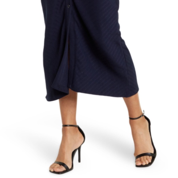 BETSEY JOHNSON Short Sleeve Maxi Dress - Picture 3 of 11